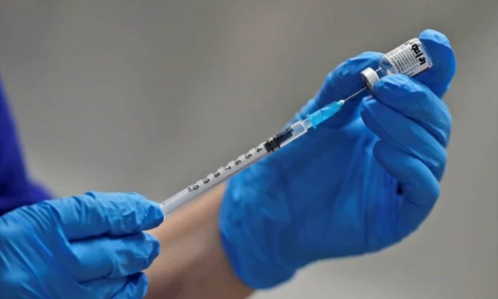 Εμβόλια: Σώζουν 5 εκατομμύρια ζωές το χρόνο – Είναι απαραίτητα και για τους ενήλικες